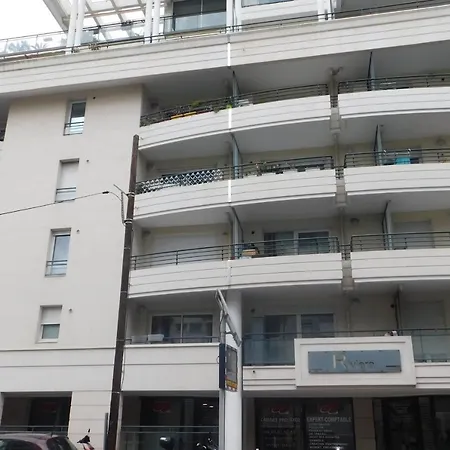 Apartmán Charming Air-conditioned 2-bedroom 'le Riviera' With Parking