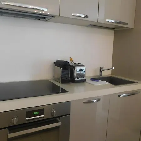 Apartmán Charming Air-conditioned 2-bedroom 'le Riviera' With Parking *